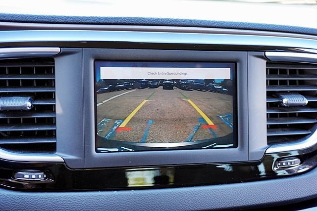 Used 2022 Chrysler Voyager LX FWD image 27