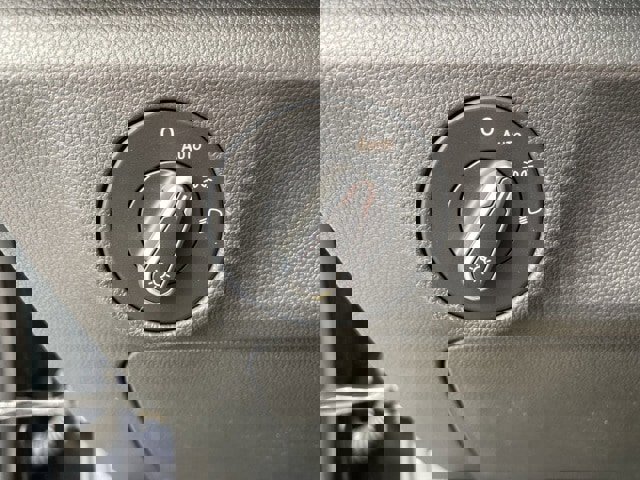 New 2025 Volkswagen Jetta SE image 35