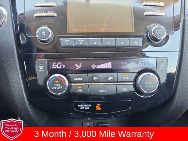 Used 2015 Nissan Rogue SV w/ SV Moonroof Package AWD/4WD image 4
