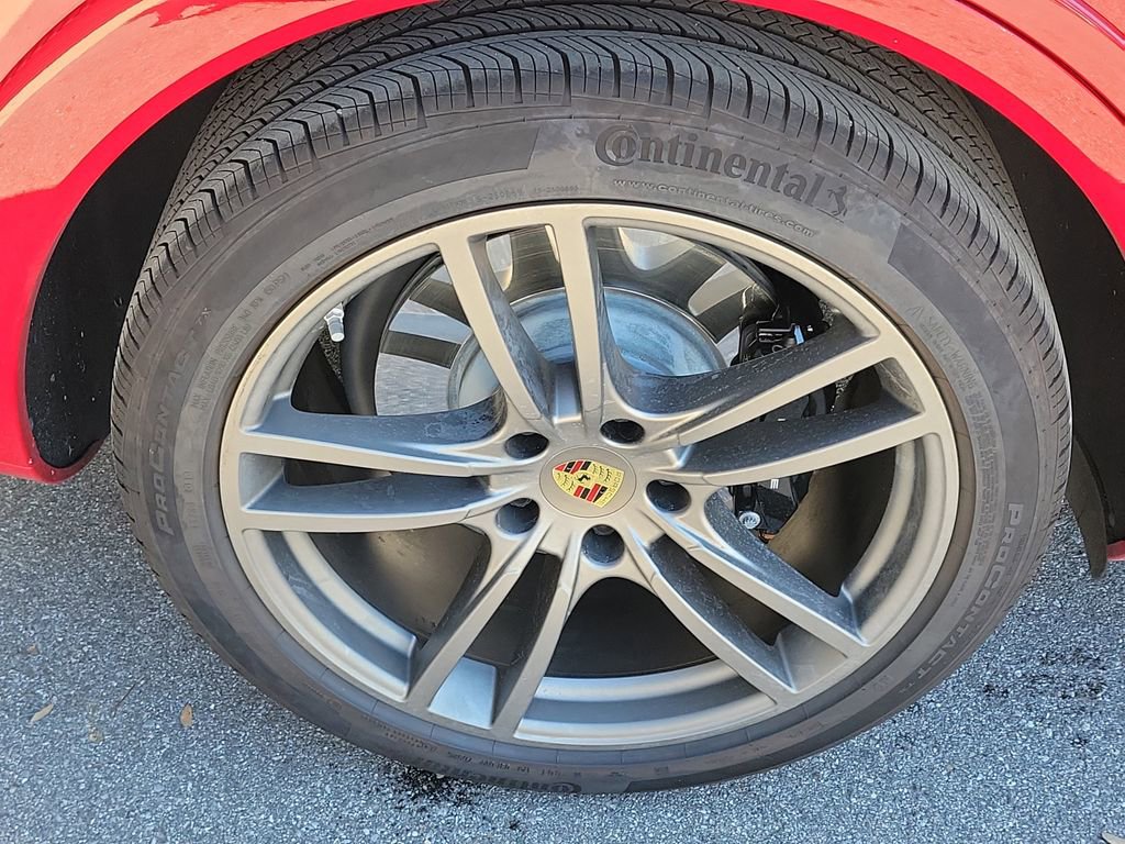 Certified 2022 Porsche Cayenne Turbo image 14