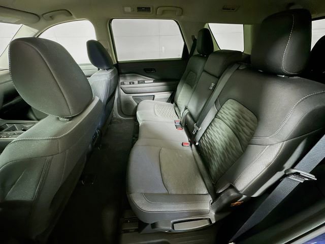 Used 2025 Nissan Pathfinder SV image 22