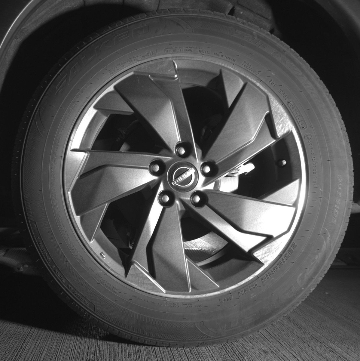 Used 2025 Nissan Rogue SV image 14