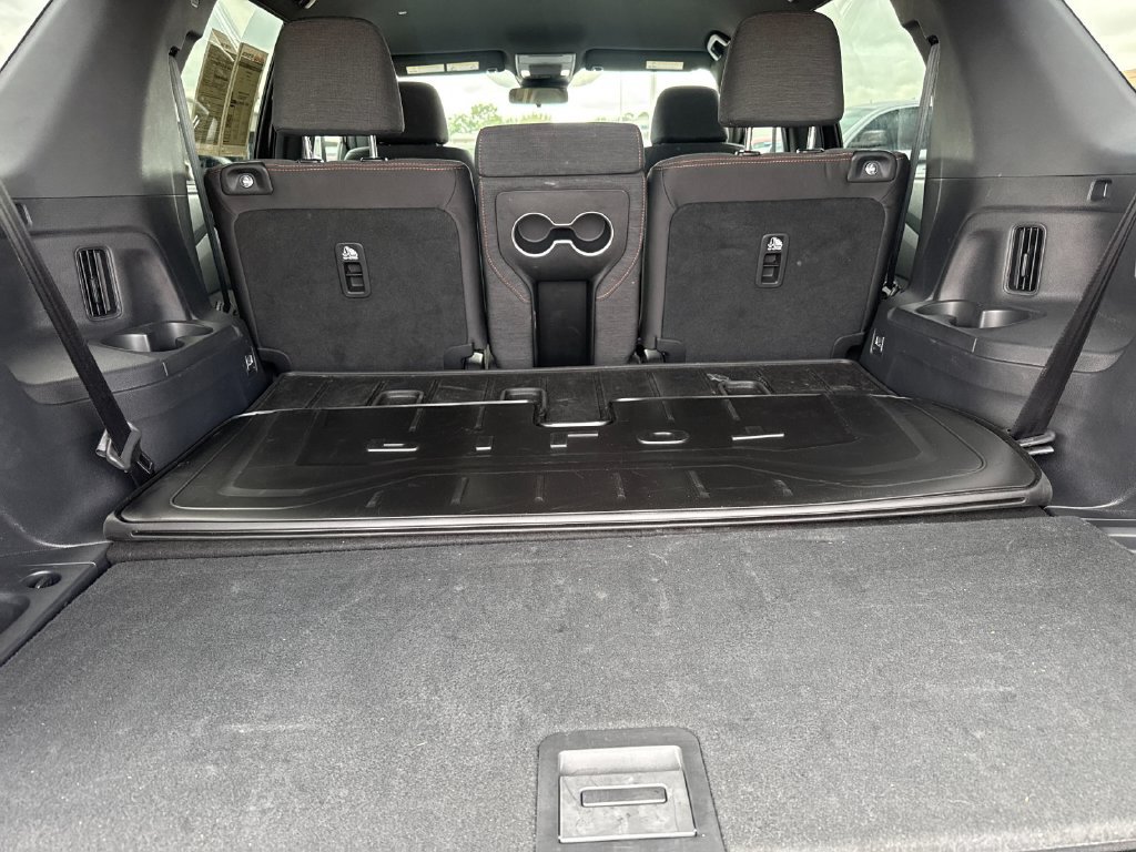 Used 2025 Honda Pilot Sport image 15