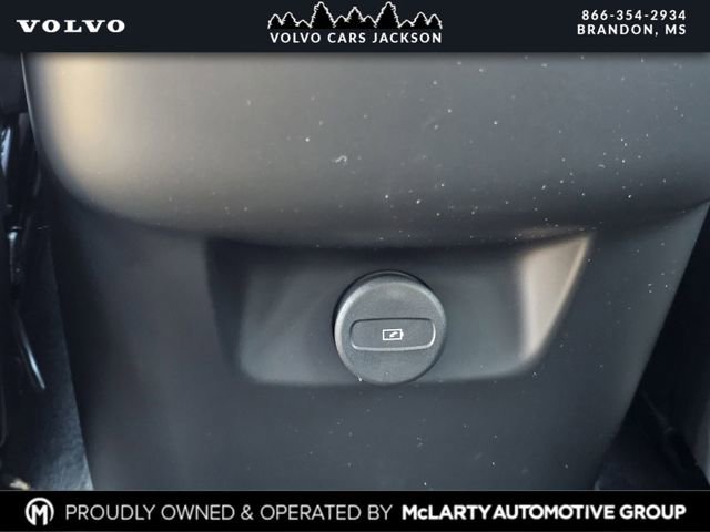 New 2026 Volvo XC90 B6 Plus w/ Protection Package Premier image 21