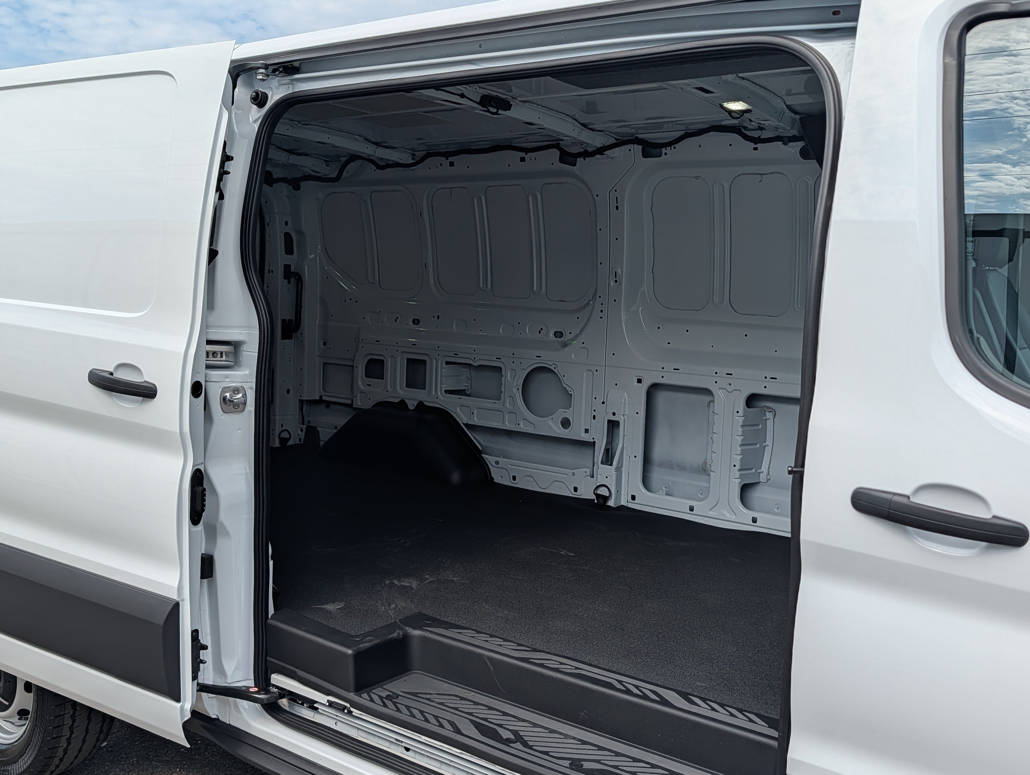 New 2026 Ford Transit 250 Low Roof RWD image 16