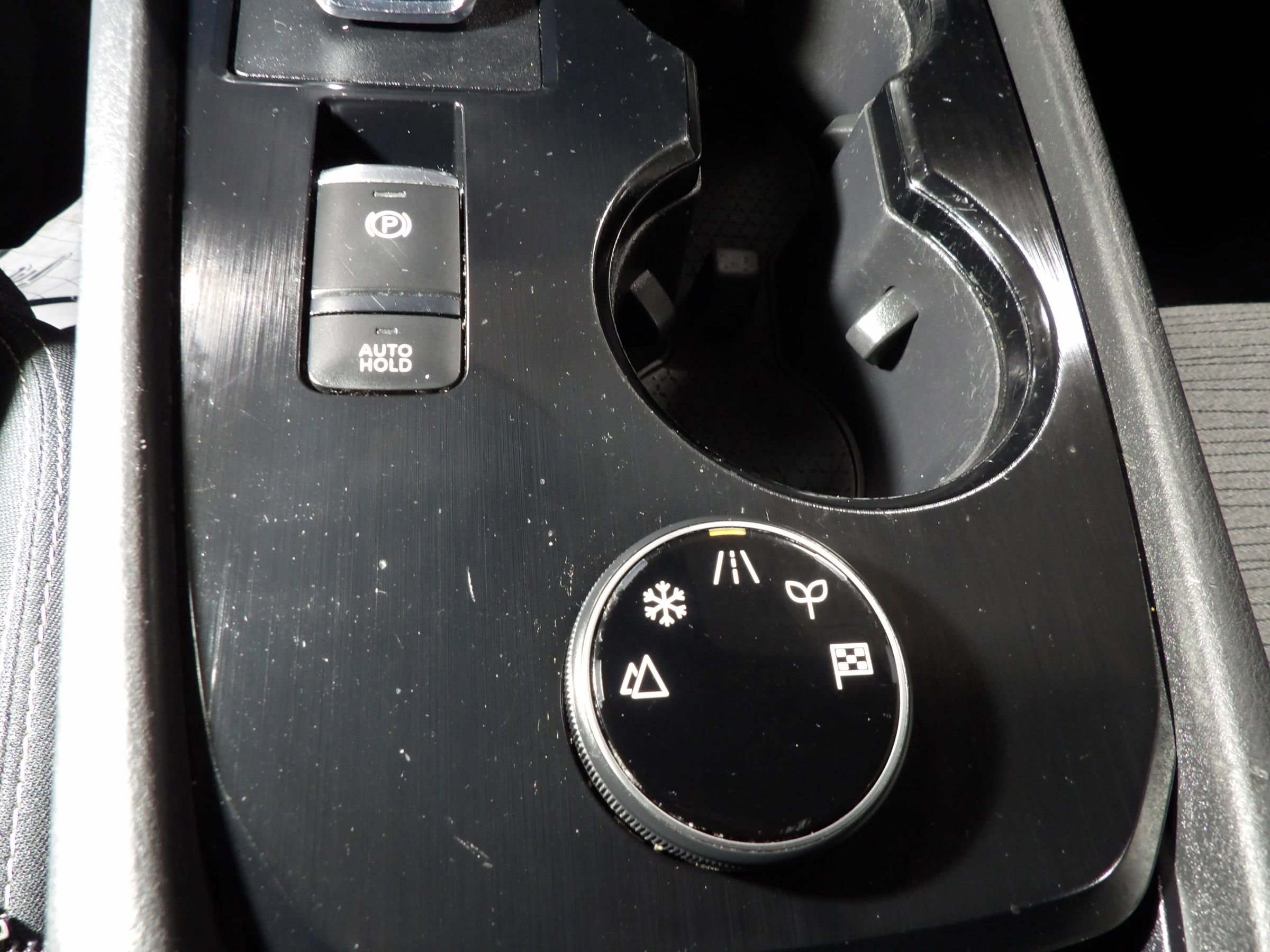 Used 2022 Nissan Rogue S AWD/4WD image 16
