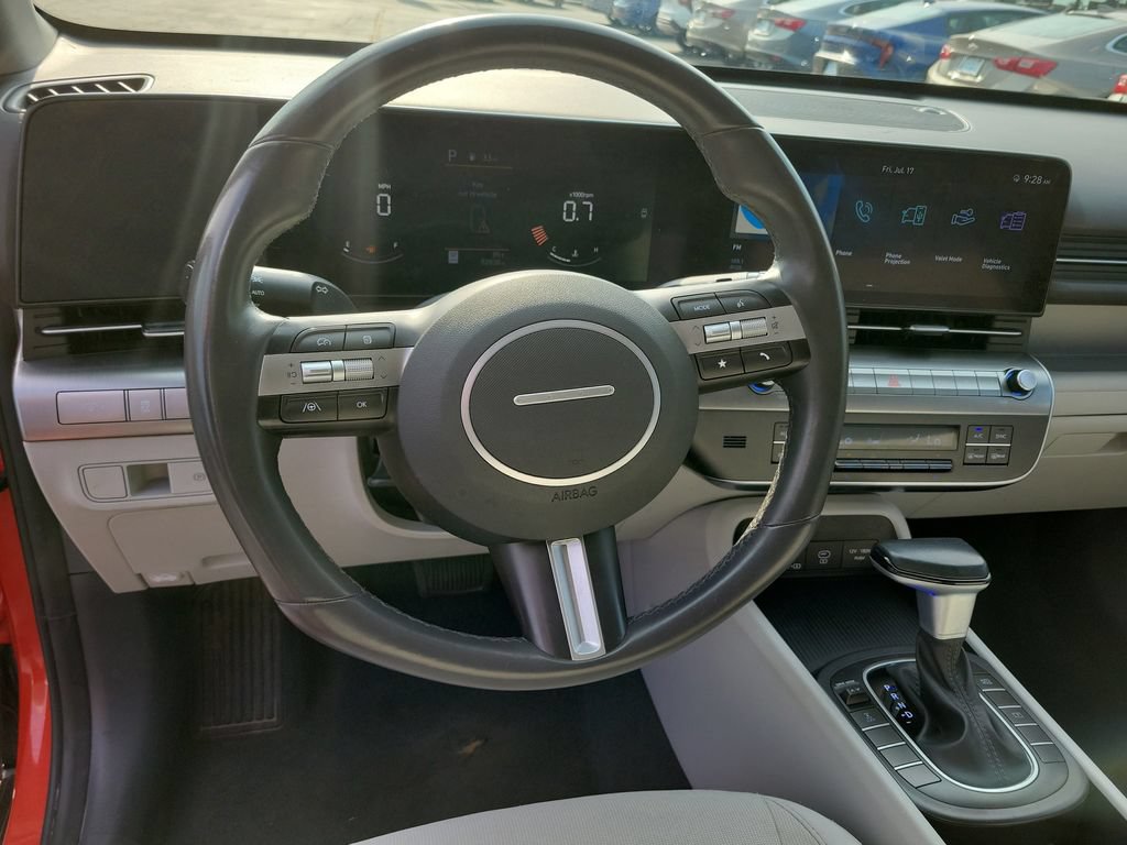 Used 2024 Hyundai Kona SEL AWD/4WD image 25