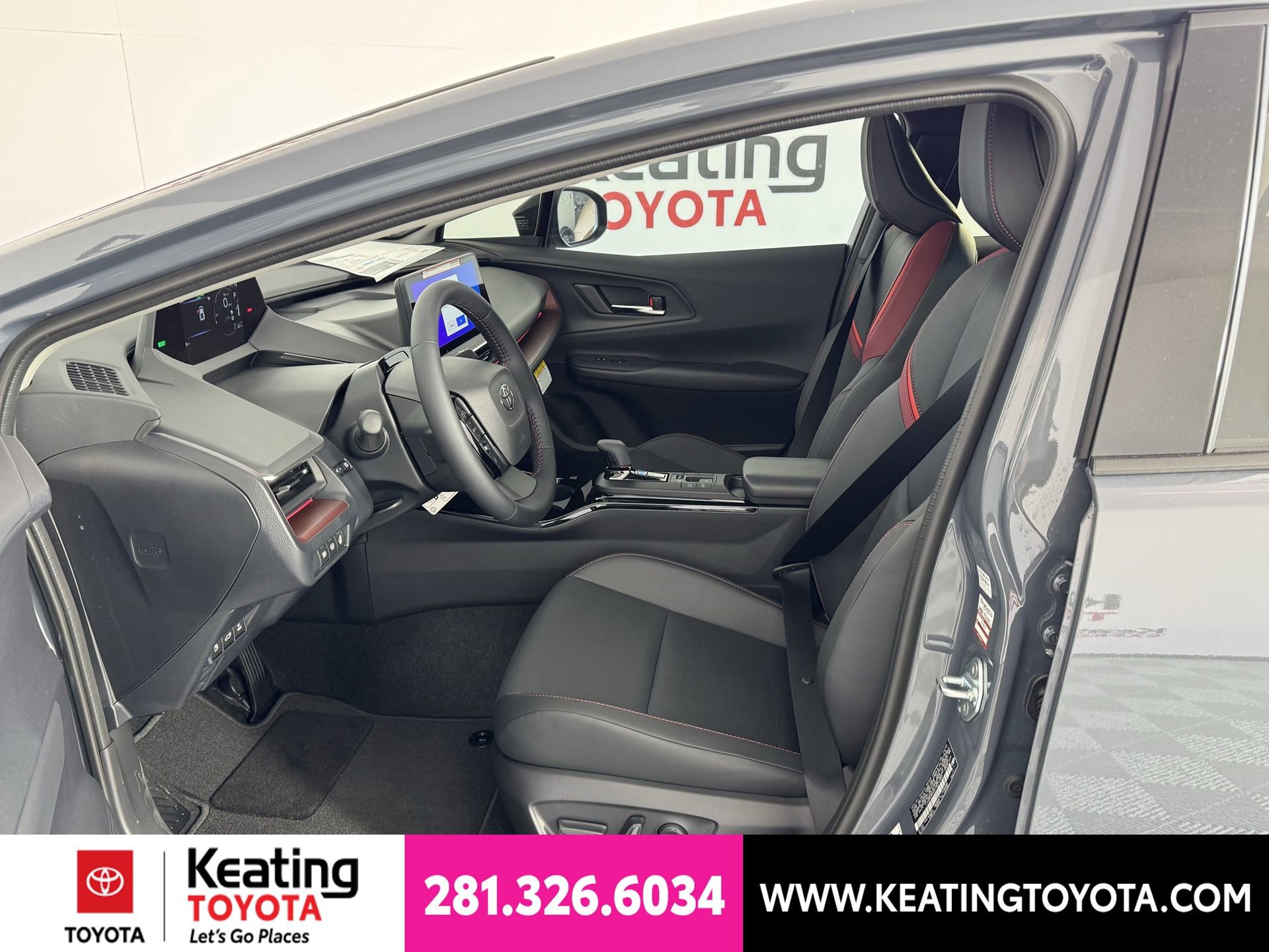 New 2026 Toyota Prius Plug-In Hybrid FWD image 5