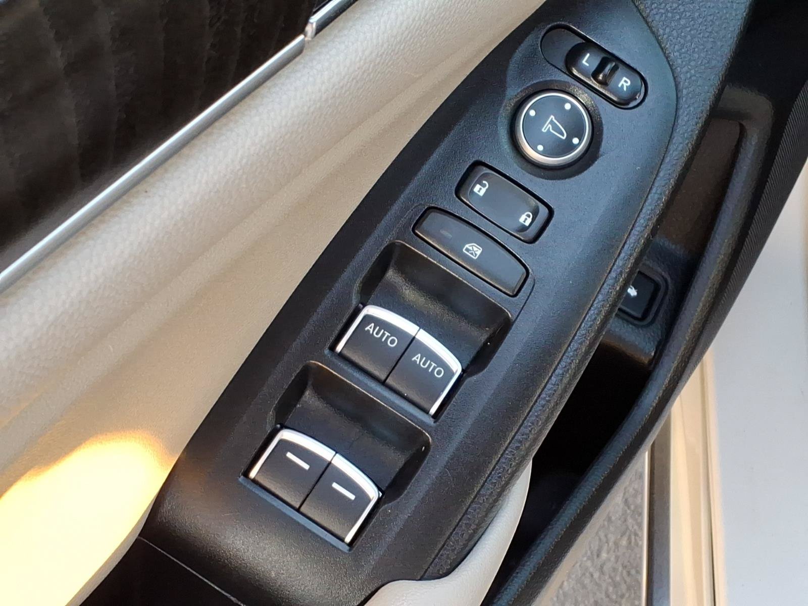 Used 2022 Honda Accord Touring image 14