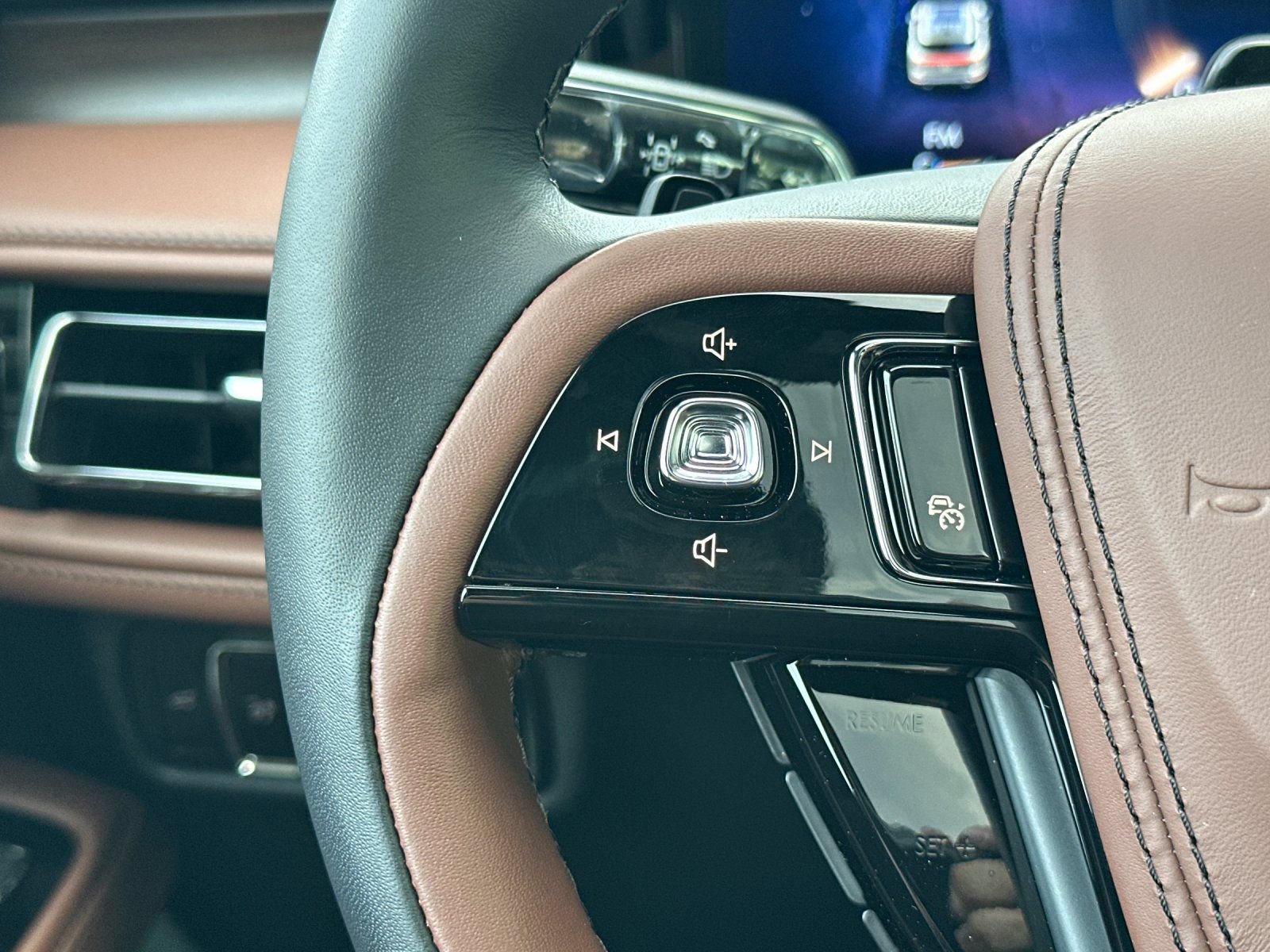 New 2025 Lincoln Aviator Reserve w/ Equipment Group 201A image 28