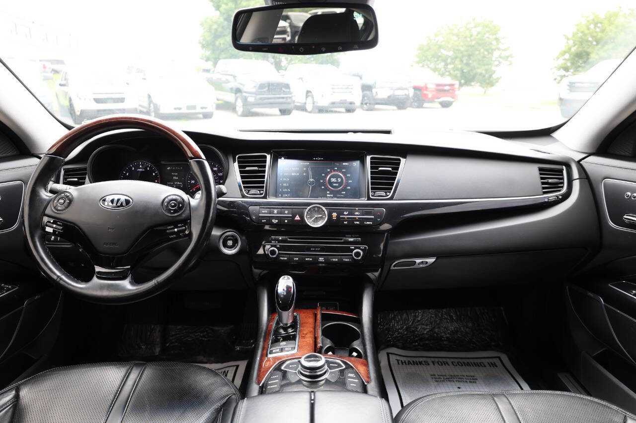 Used 2016 Kia K900 Luxury image 14