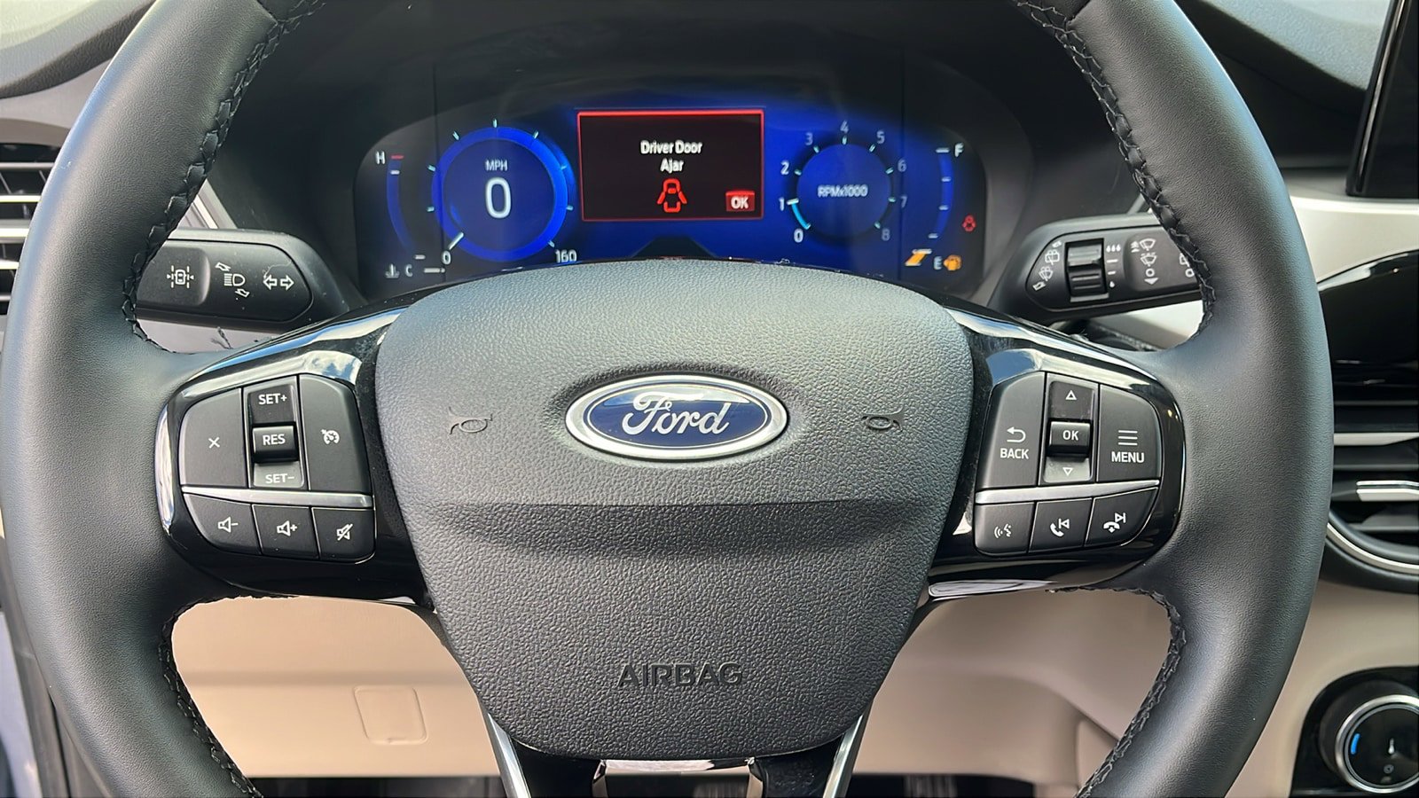 Used 2022 Ford Escape SEL w/ Technology Package AWD/4WD image 13