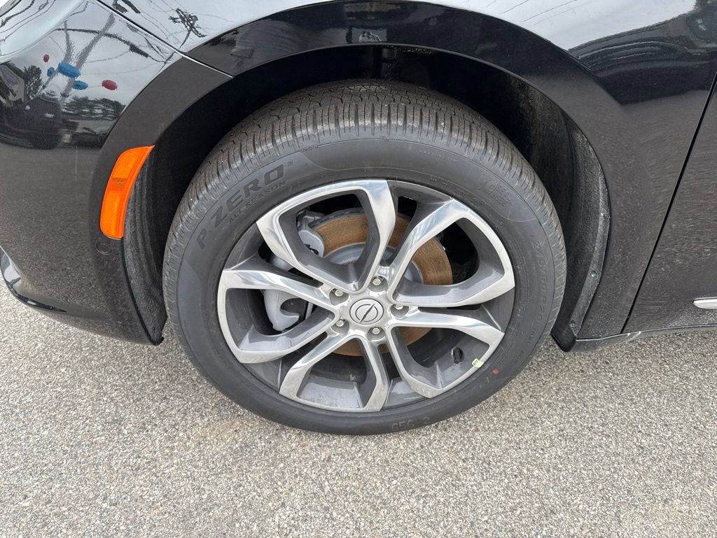 New 2026 Chrysler Pacifica Pinnacle w/ Trailer Tow Group AWD/4WD image 9