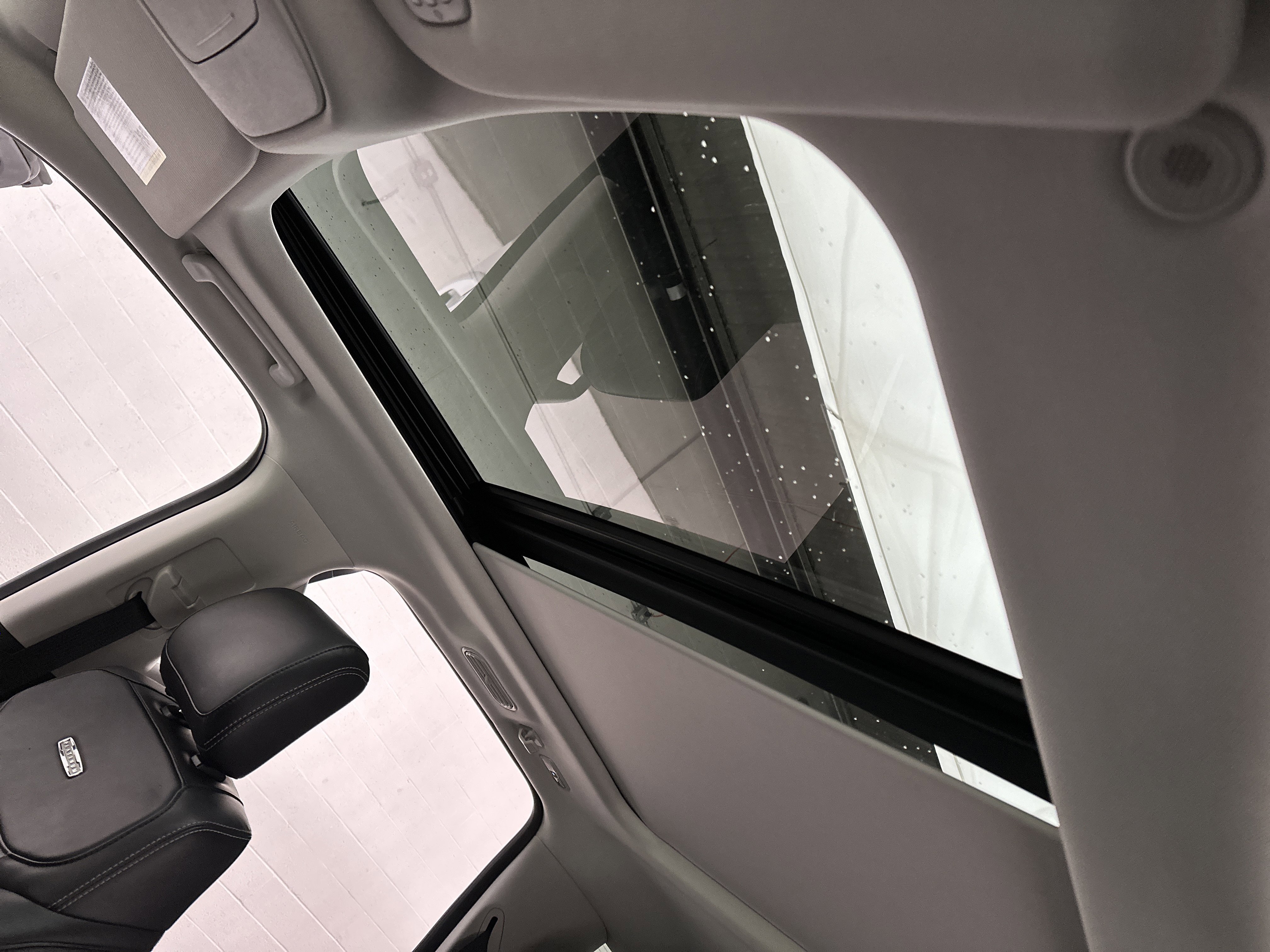 Used 2025 Ford Expedition Platinum image 26