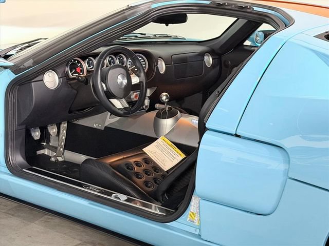 Used 2006 Ford GT RWD image 36