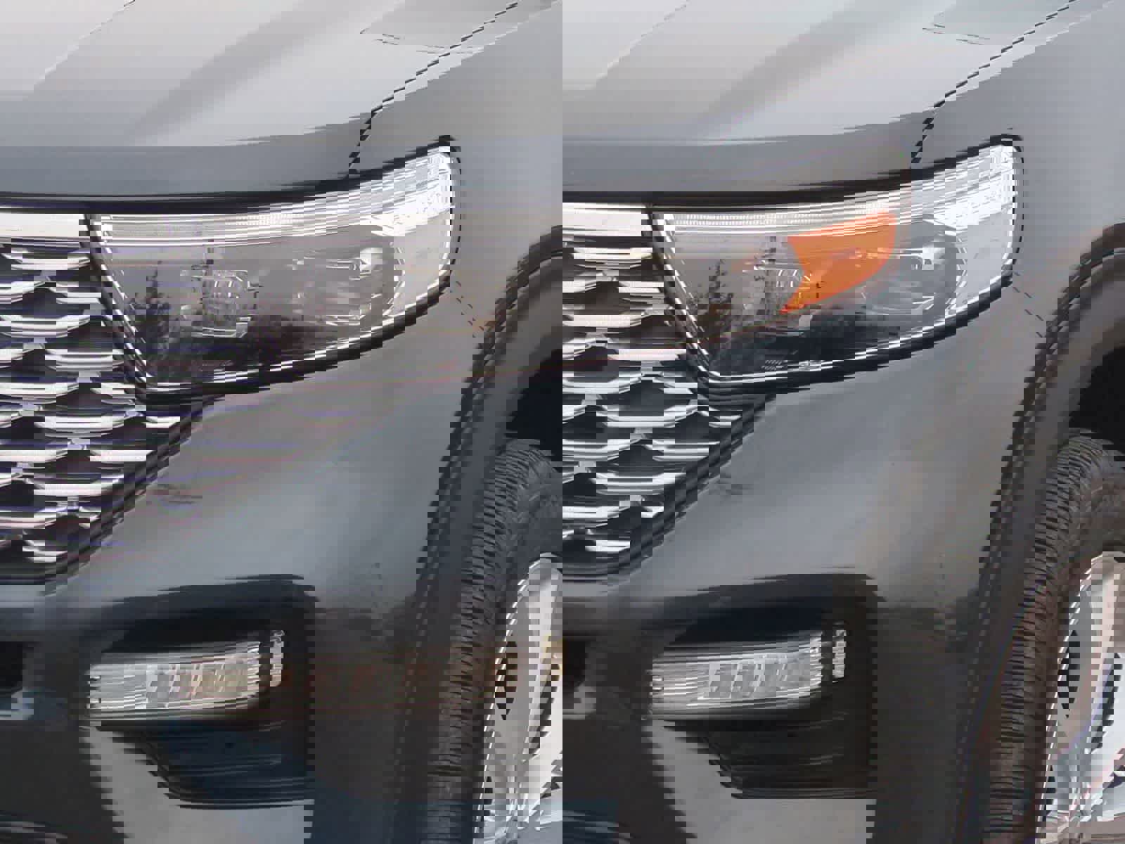 Used 2023 Ford Explorer Platinum w/ Technology Package image 11