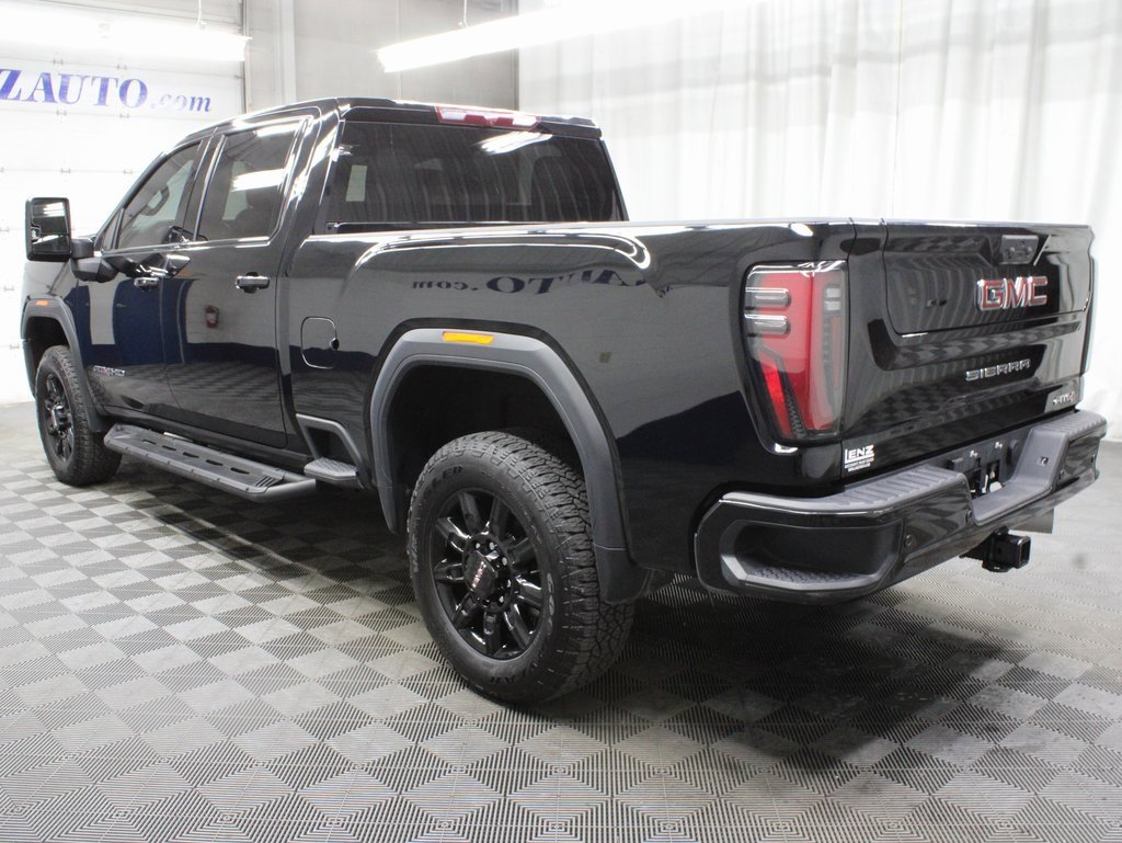 Used 2024 GMC Sierra 2500 AT4 image 5