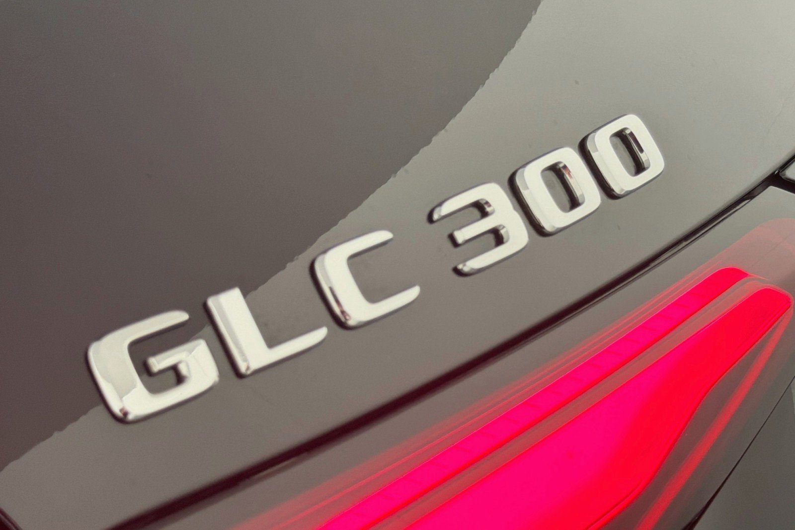 Used 2026 Mercedes-Benz GLC 300 image 9