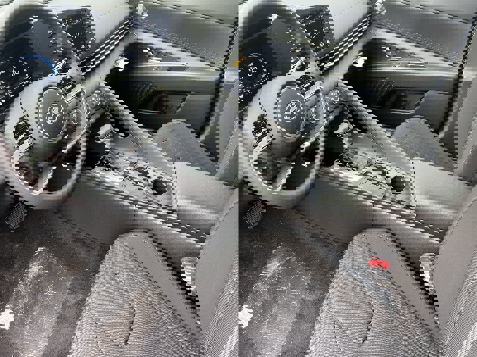 New 2026 Hyundai Elantra SE w/ Cargo Package image 12