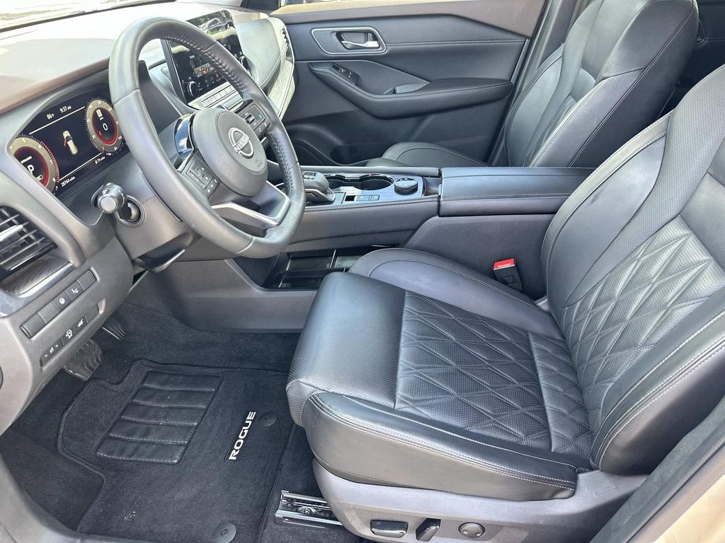 Used 2023 Nissan Rogue Platinum w/ Platinum Premium Package AWD/4WD image 14