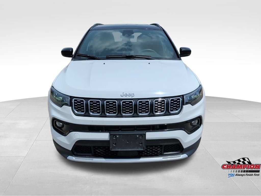 Used 2025 Jeep Compass Limited AWD/4WD image 8