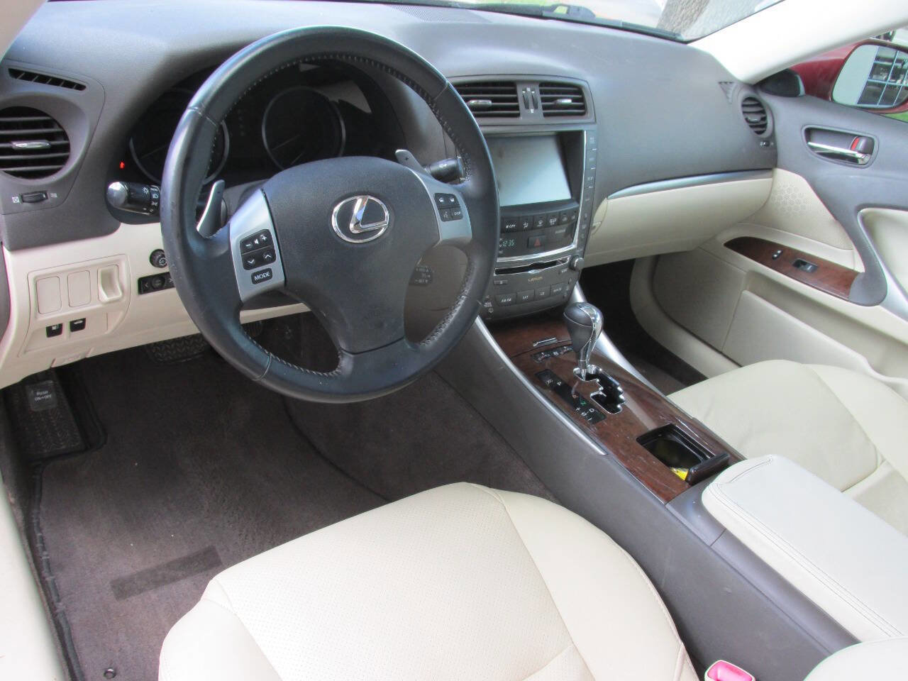 Used 2011 Lexus IS 250 w/ Premium Pkg Value Edition image 8