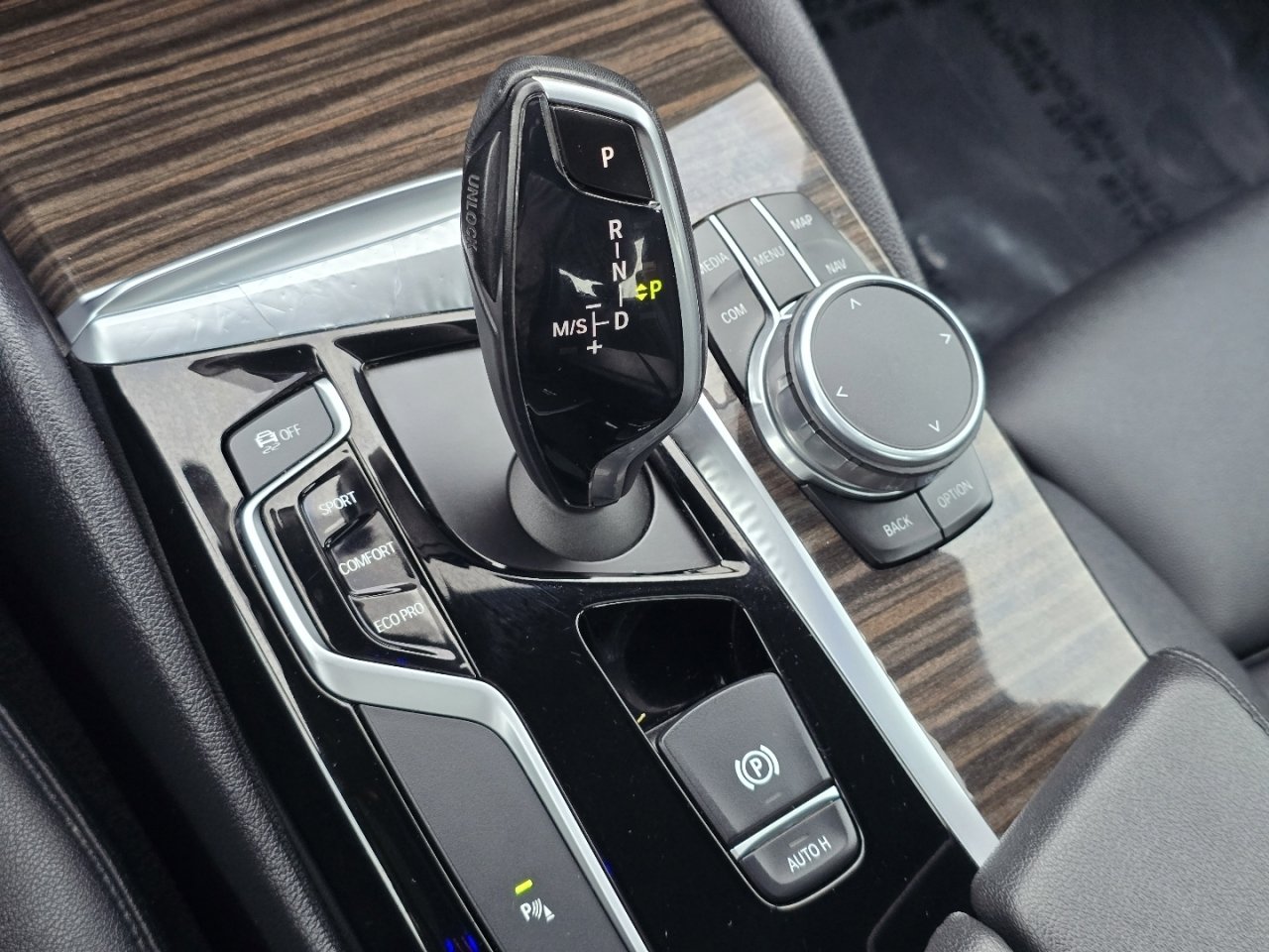 Used 2018 BMW 530i xDrive w/ Premium Package image 30