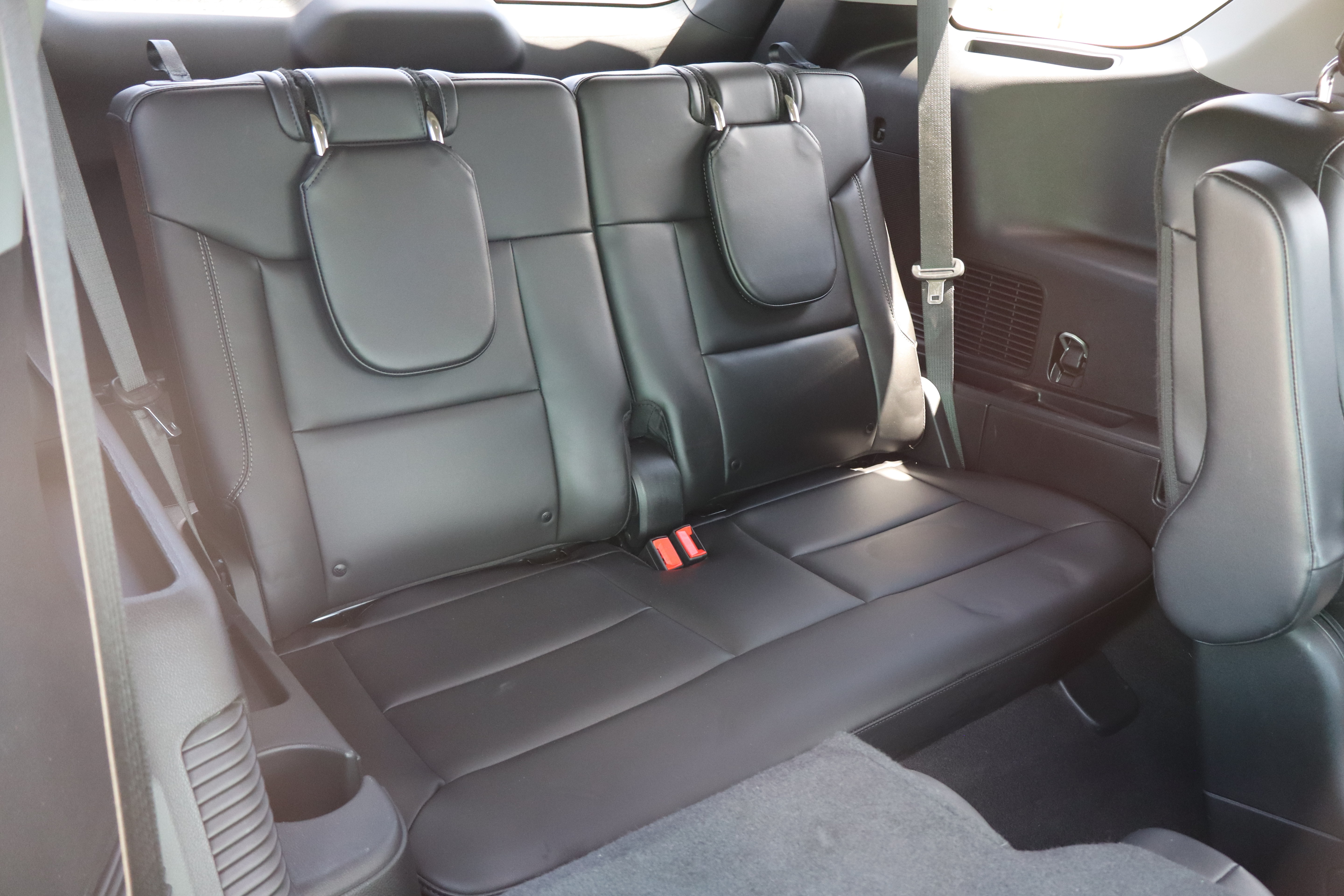 Used 2023 Ford Explorer XLT w/ Equipment Group 202A AWD/4WD image 12