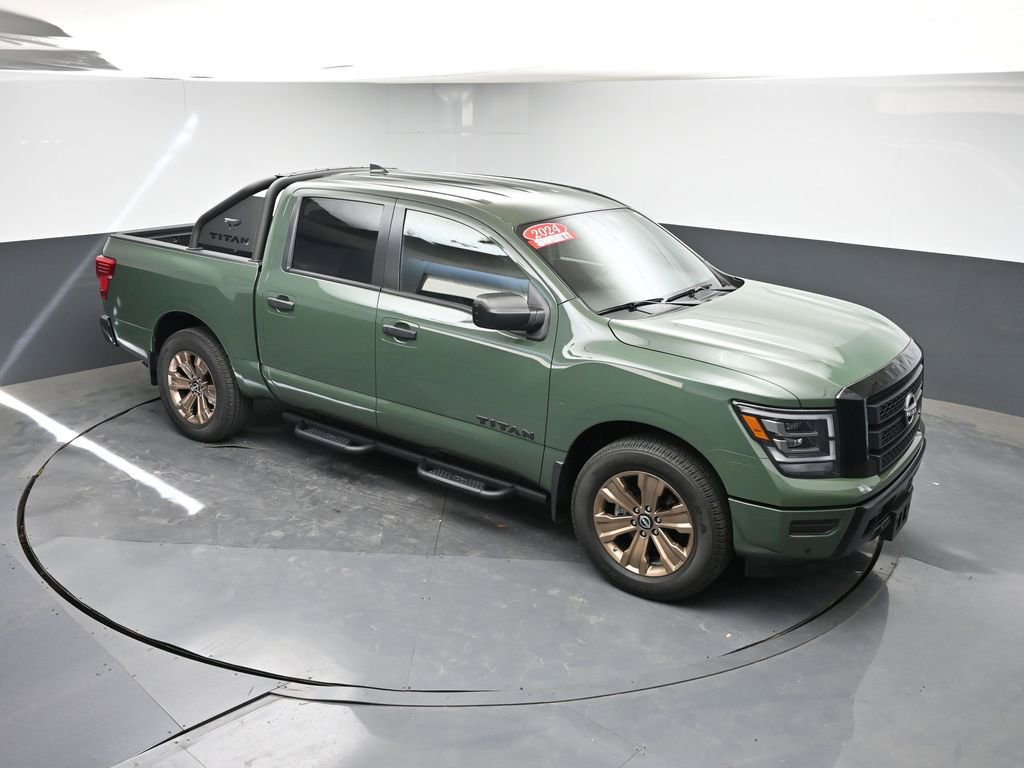 Used 2024 Nissan Titan SV w/ SV Bronze Edition Package image 42
