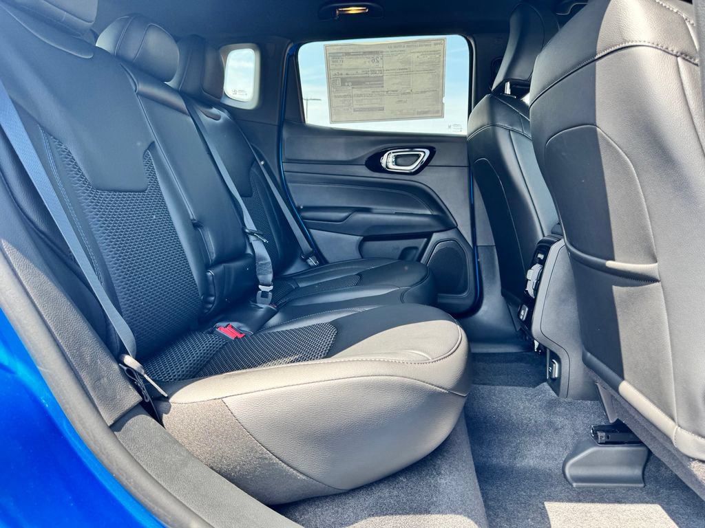 New 2026 Jeep Compass Latitude AWD/4WD image 12