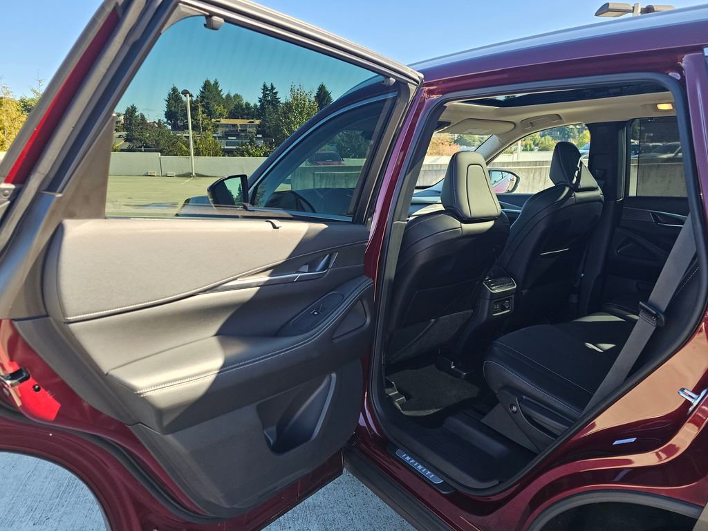 Certified 2024 INFINITI QX60 Luxe image 18