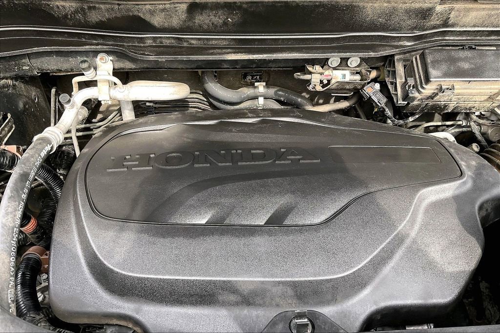 Used 2016 Honda Pilot Touring image 11