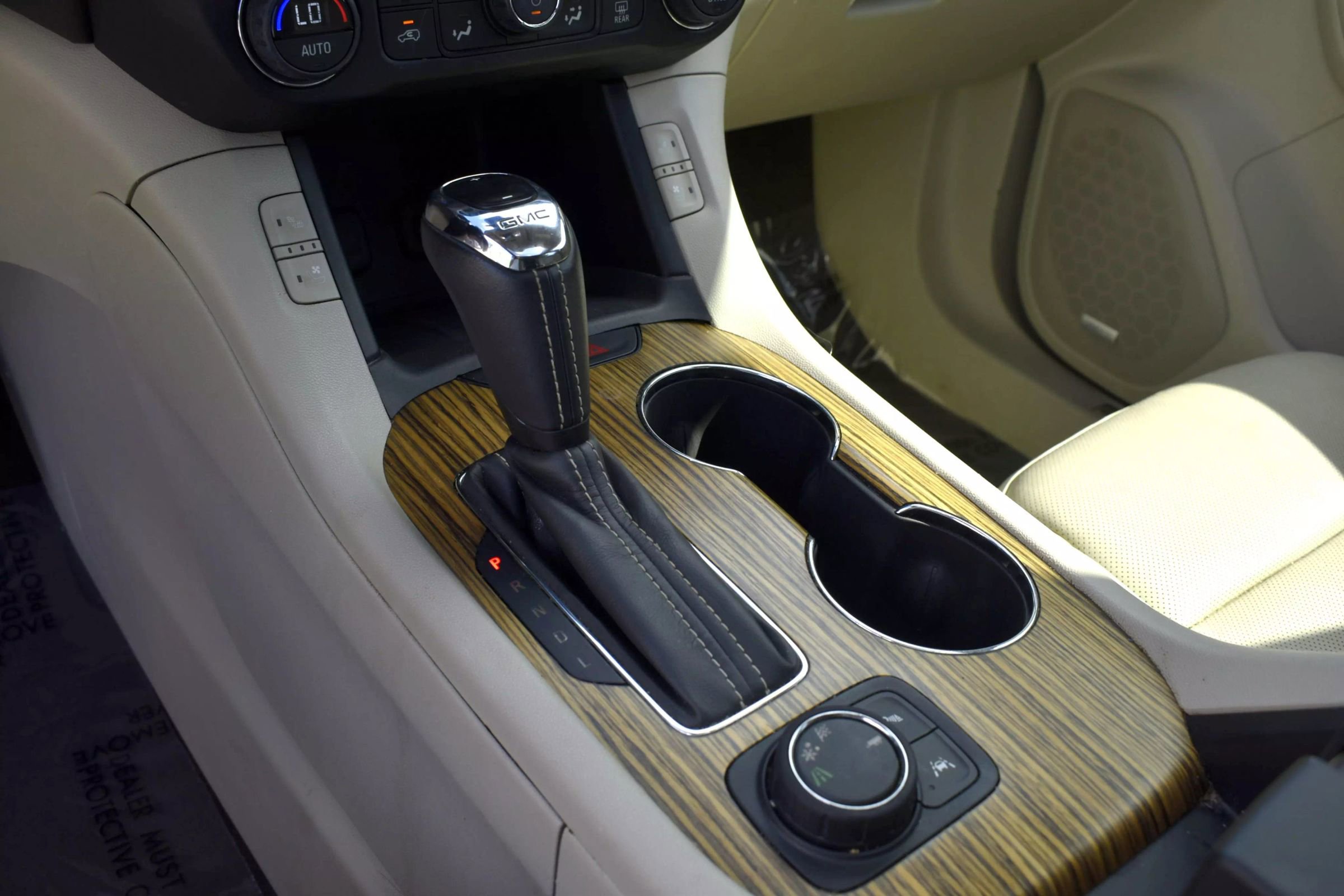 Used 2017 GMC Acadia Denali w/ Technology Package image 30