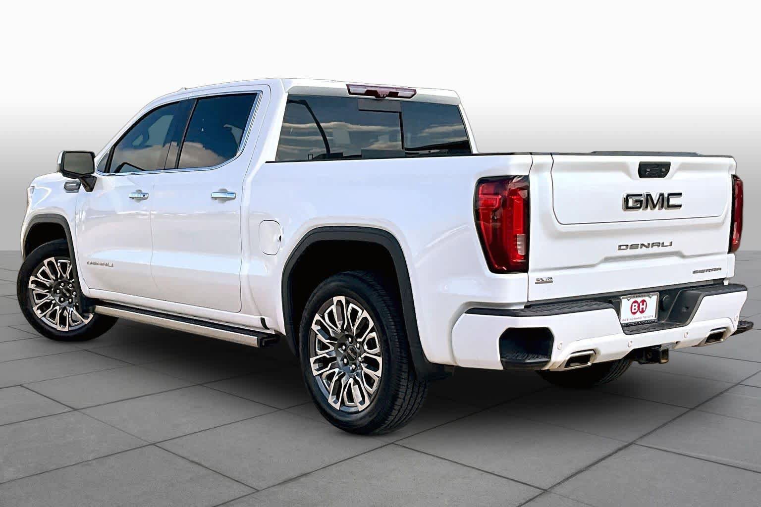 Used 2023 GMC Sierra 1500 Denali Ultimate AWD/4WD image 12