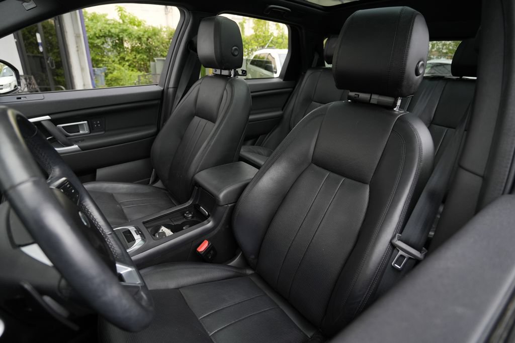 Used 2019 Land Rover Discovery Sport AWD/4WD image 24