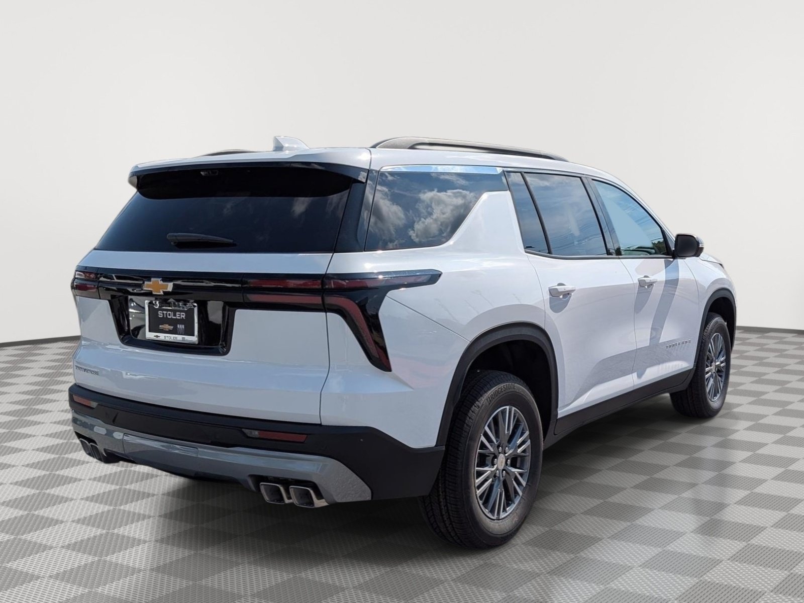New 2027 Chevrolet Traverse LT w/ Driver Confidence Package FWD image 3