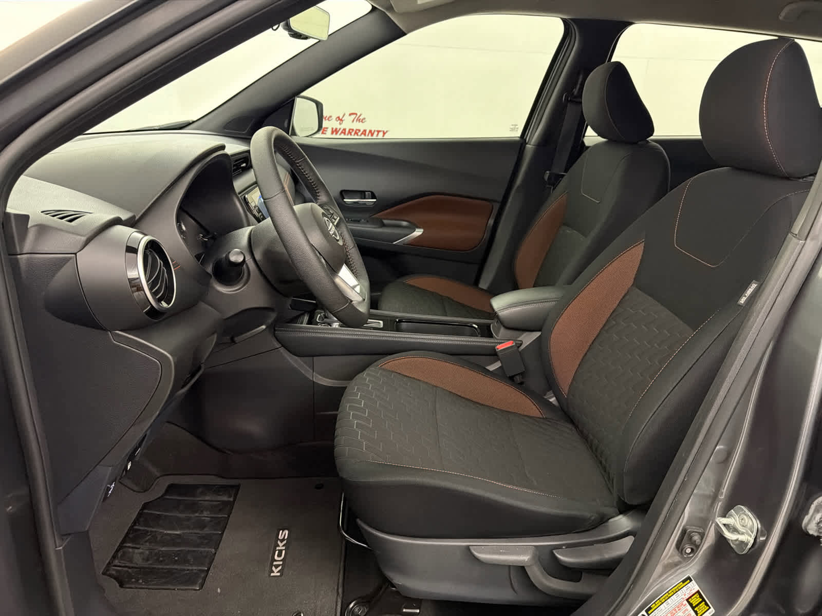 Used 2022 Nissan Kicks SR w/ Interior Electronics Package image 13