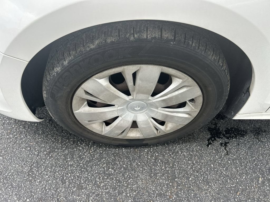 Used 2011 Volkswagen Jetta SE FWD image 10