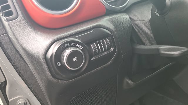 Used 2021 Jeep Wrangler Unlimited Rubicon w/ Dual Top Group AWD/4WD image 15