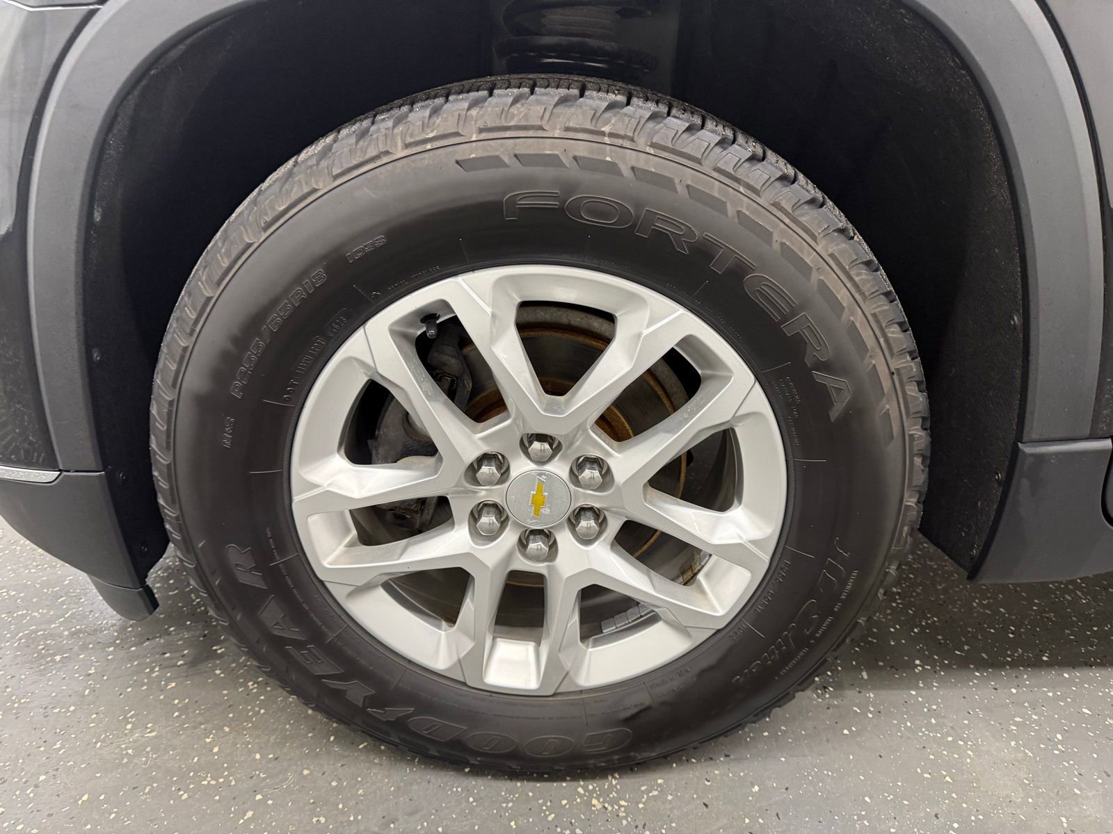 Used 2020 Chevrolet Traverse LT image 19