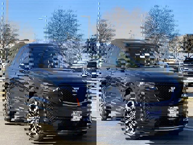 Used 2021 Cadillac XT6 Sport w/ Platinum Package image 2