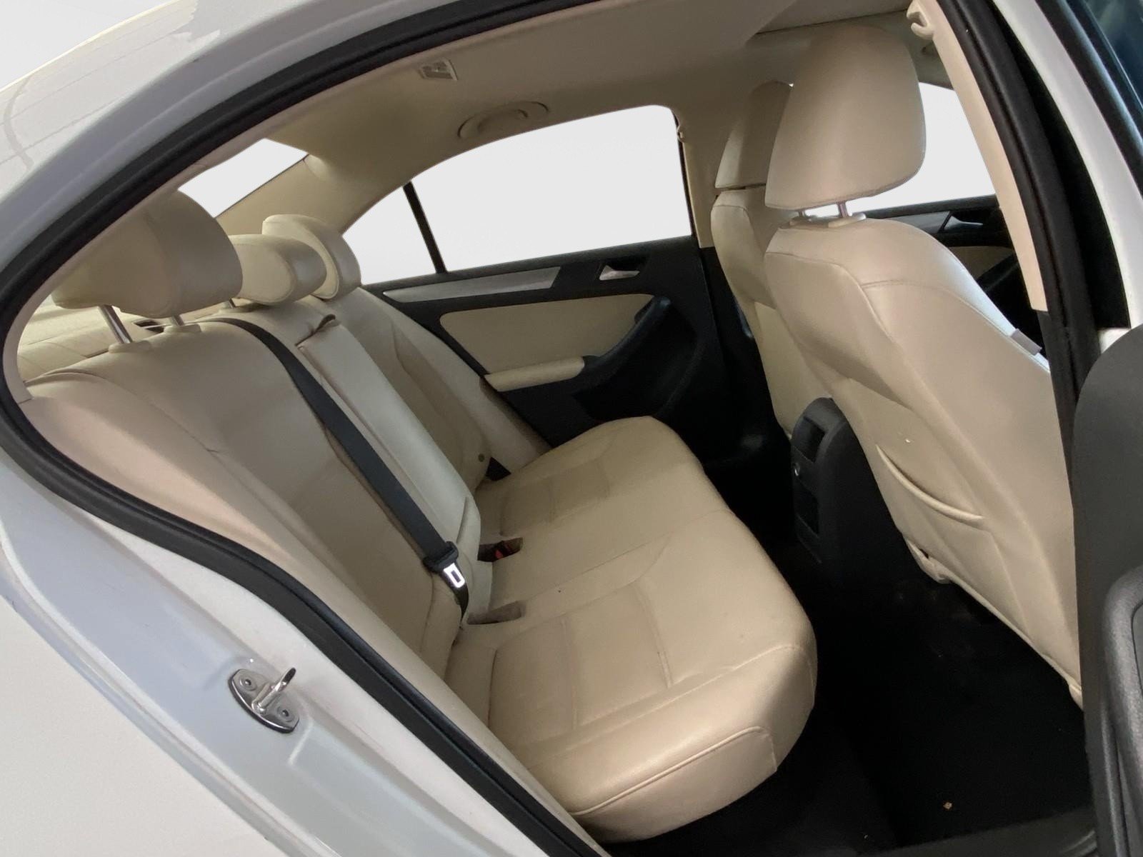 Used 2018 Volkswagen Jetta SE FWD image 11