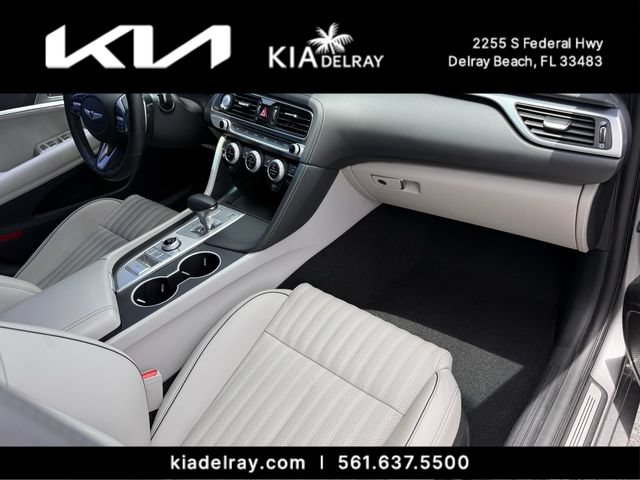 Used 2022 Genesis G70 2.0T w/ Prestige Package RWD image 9