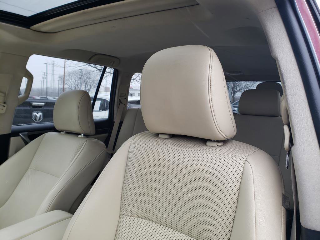 Used 2022 Lexus GX 460 w/ Accessory Package image 24