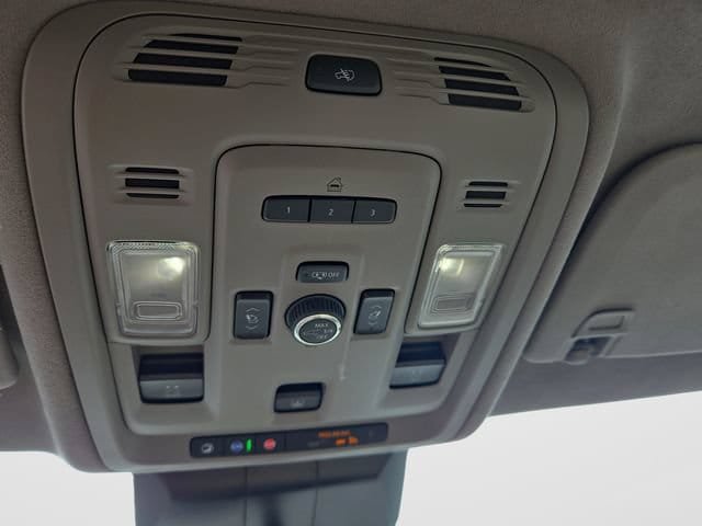 Certified 2023 Cadillac Escalade Premium Luxury Platinum w/ LPO, Radiant Package AWD/4WD image 30