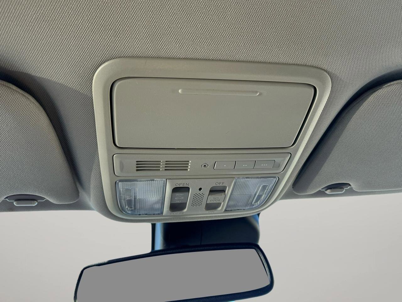 Used 2015 Honda Odyssey EX-L image 22