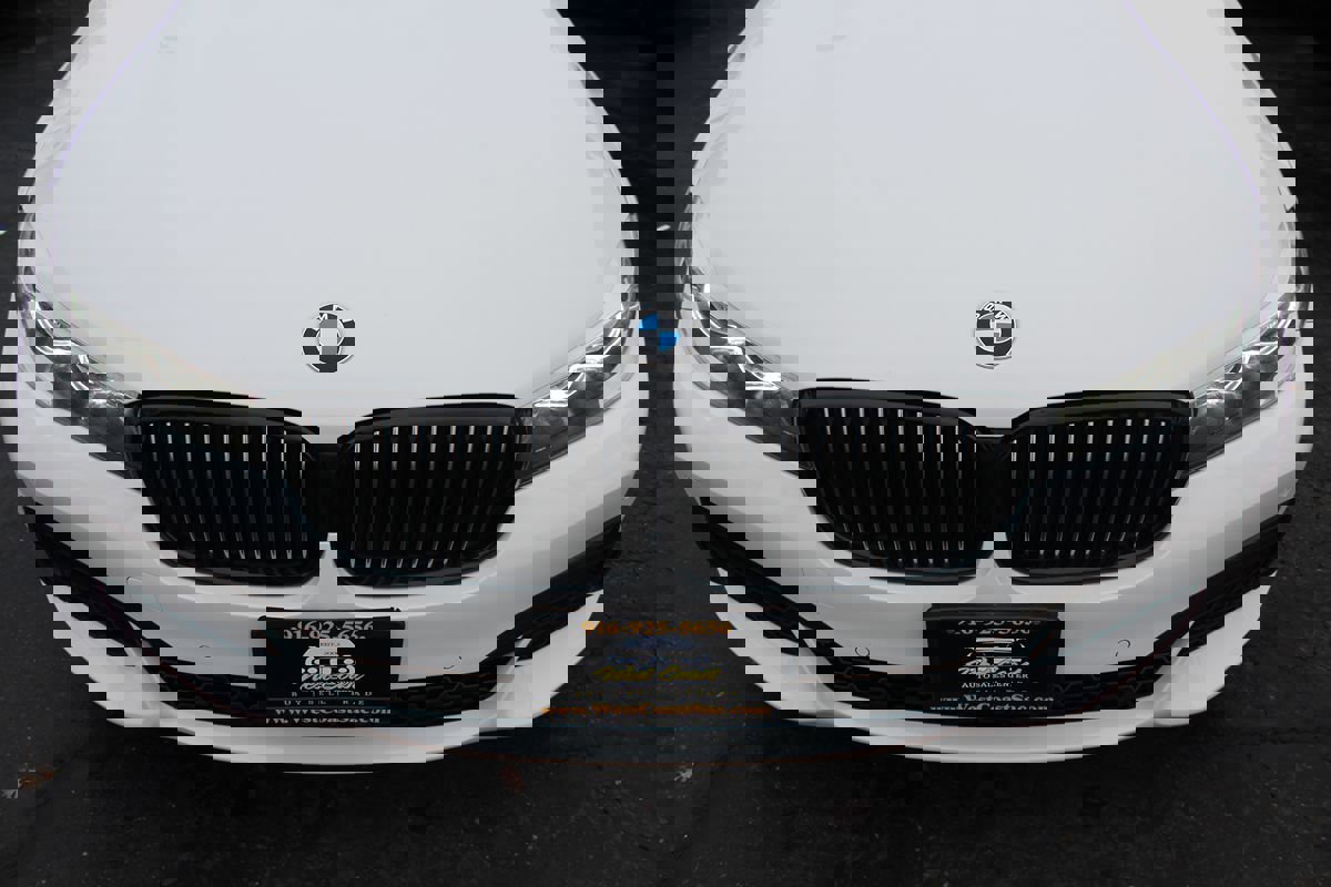 Used 2018 BMW 740i image 9