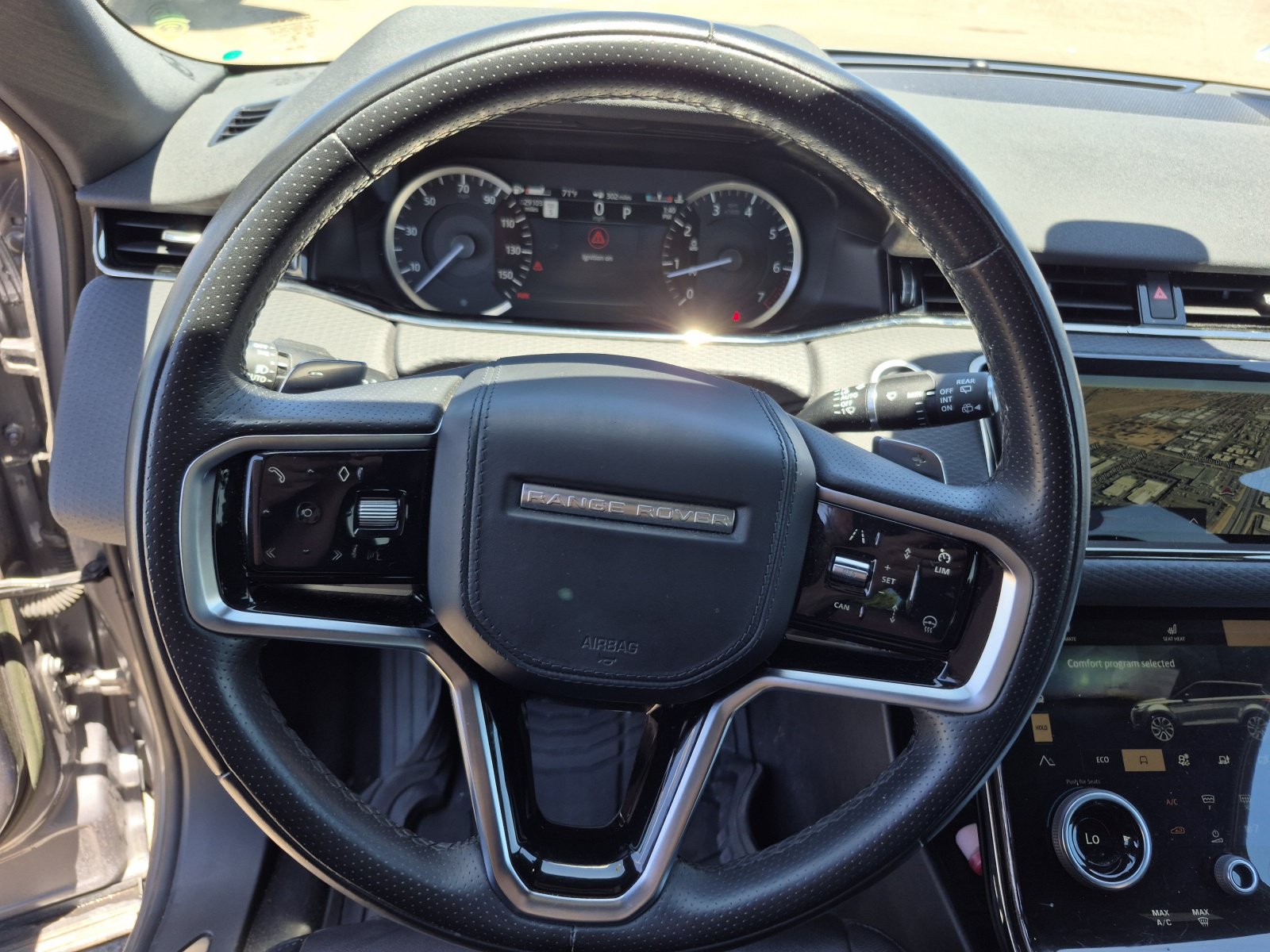 Used 2023 Land Rover Range Rover Evoque R-Dynamic S AWD/4WD image 9