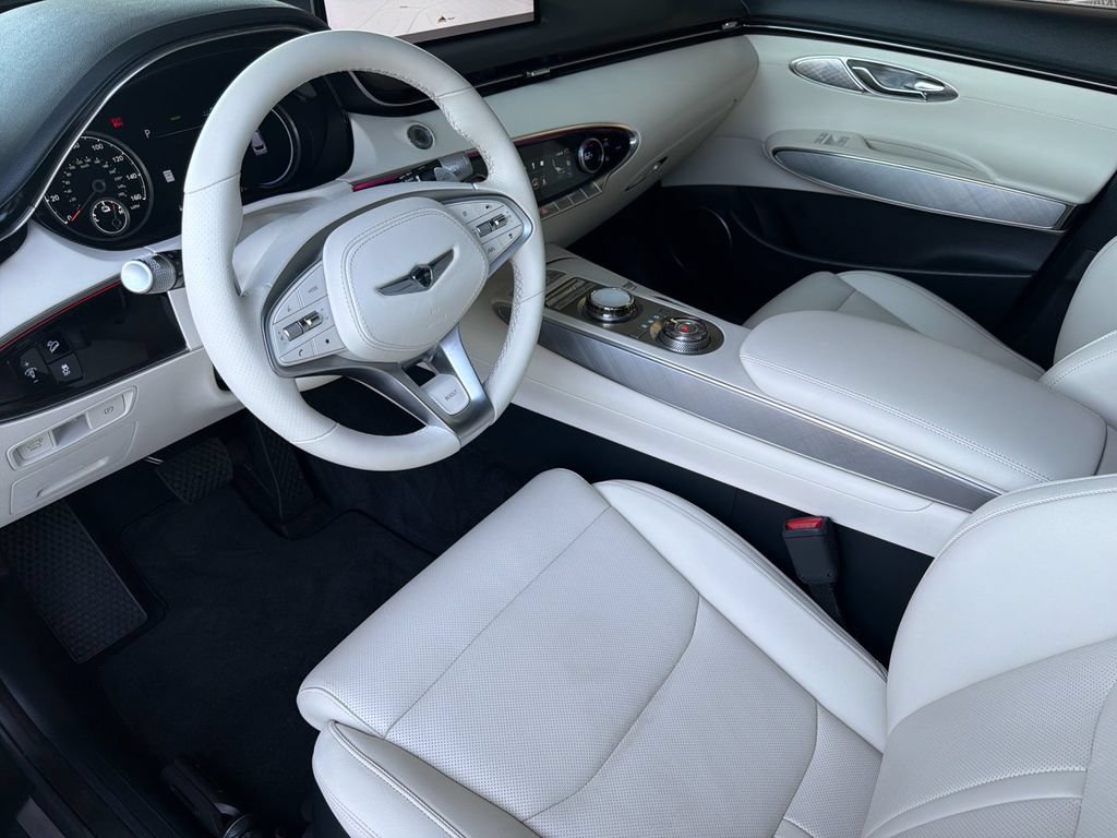 Used 2023 Genesis Electrified GV70 AWD/4WD image 11