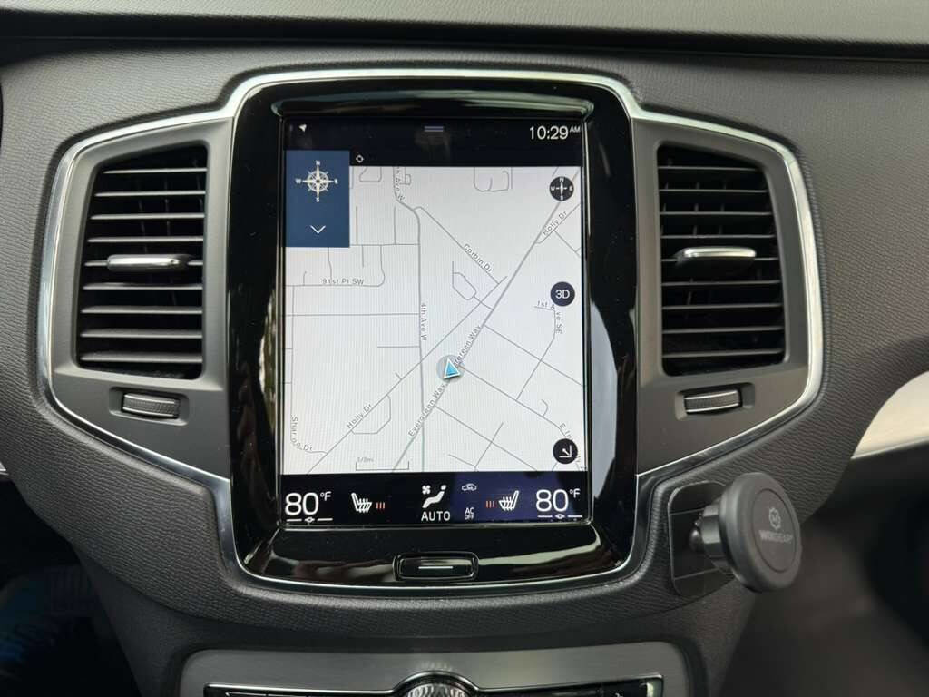 Used 2017 Volvo XC90 T6 Momentum w/ Vision Package image 43